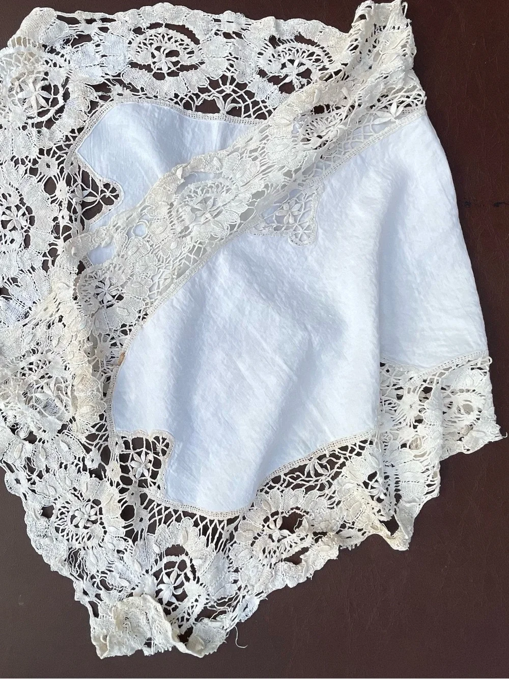Rare Antique 19th Century Handmade European Needle Lace & Linen Table Runner 42